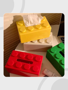 Детская салфетница на стол или стену в виде кубика LEGO из пластика 12.6х20х8 см красная