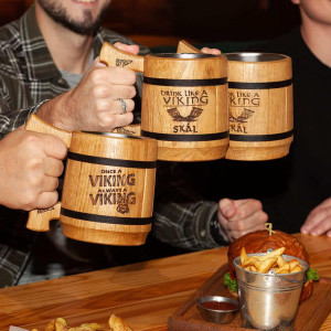 Пивная кружка Teslyar "Drink like a viking" из дерева светлая 600 мл